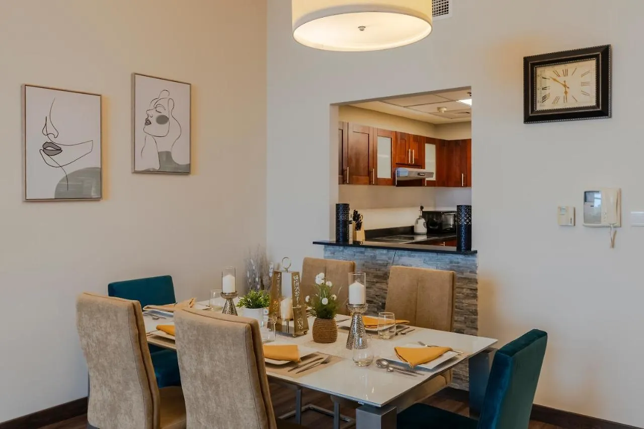 Beautiful Huge 2 Bed Room Apartment Dubai