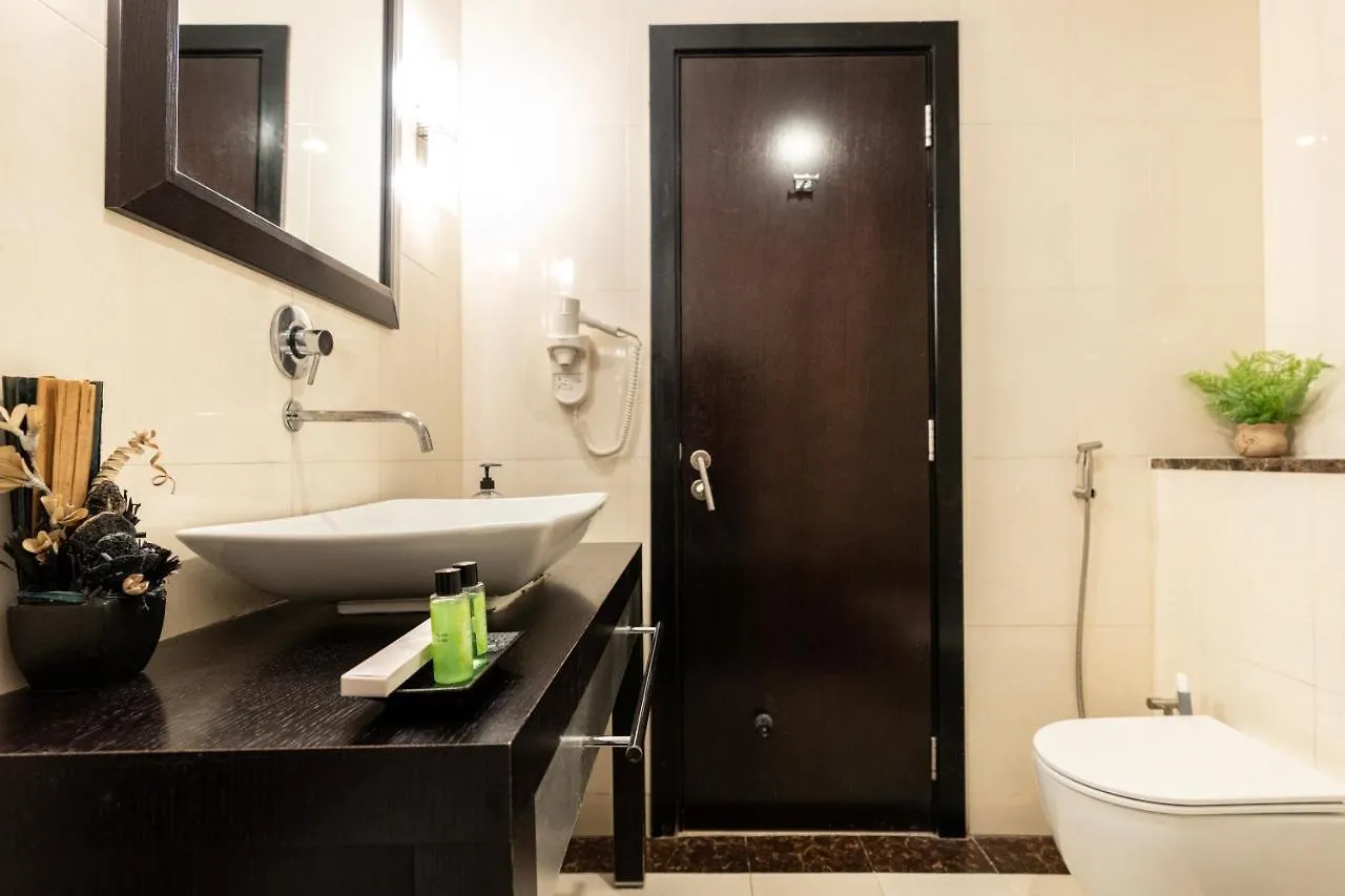 Beautiful Huge 2 Bed Room Apartment Dubai