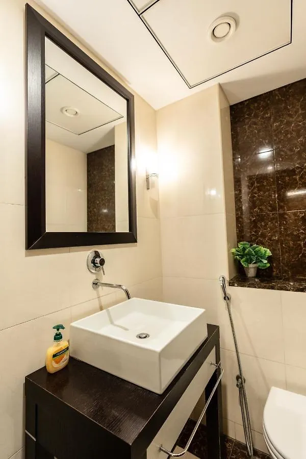 Beautiful Huge 2 Bed Room Apartment Dubai